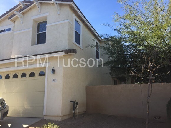 Building Photo - 681 W Paseo Celestial