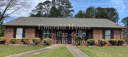 Building Photo - 526-528 Charleston Ln