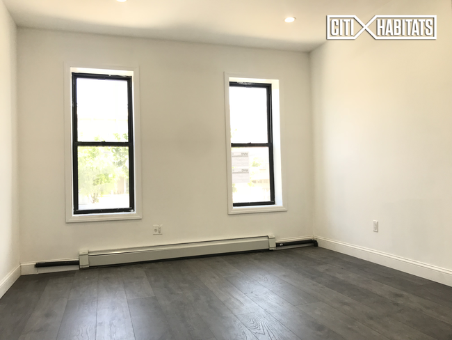 Building Photo - 354 Montauk Ave