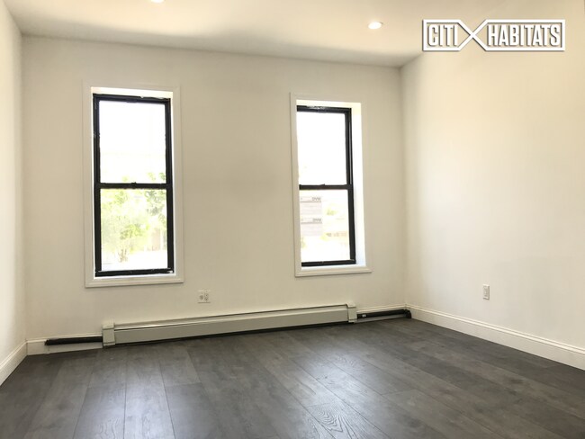 Foto del edificio - 354 Montauk Ave