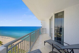 Building Photo - 17375 Collins Ave
