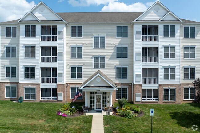 Foto del edificio - Emerald Hills Condominiums