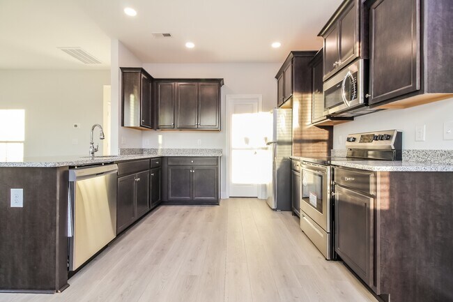 Building Photo - 301 Woodgate Wy