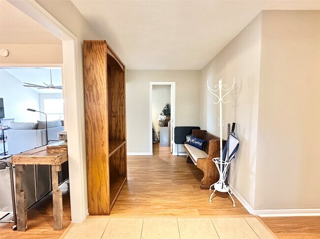 Foto del edificio - 1514 Park Meadow Dr