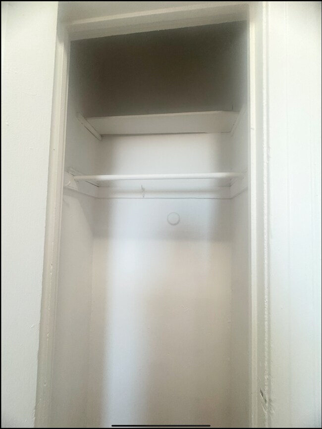 Foto del edificio - 4305 49th St