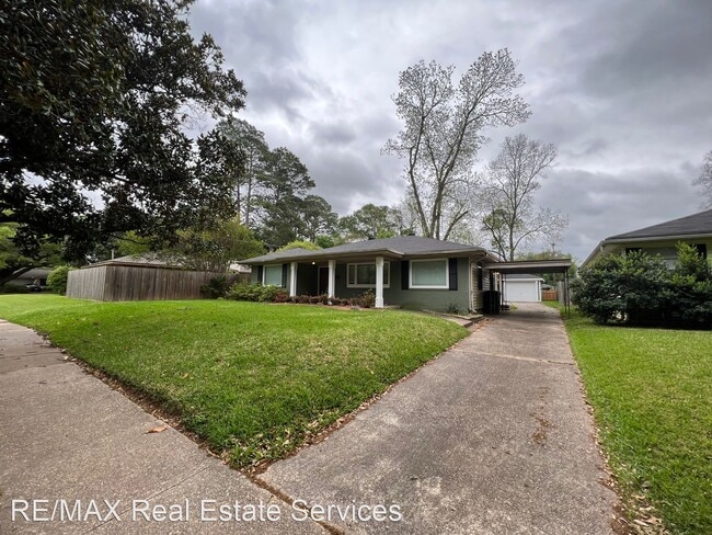 Building Photo - 3 br, 2 bath House - 207 Russell