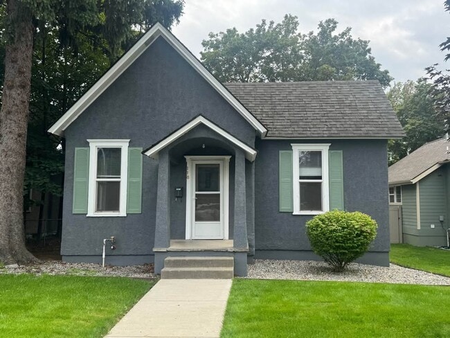 Building Photo - 118 E Wallace Ave