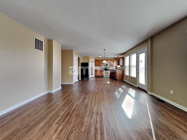 Building Photo - 4868 Eagle Ridge Ct