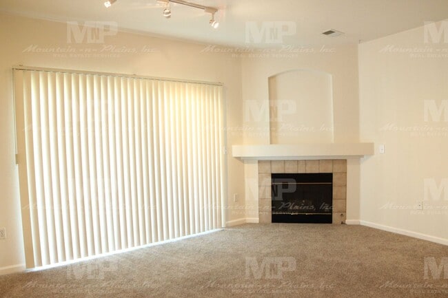 Building Photo - 5225 White Willow Dr