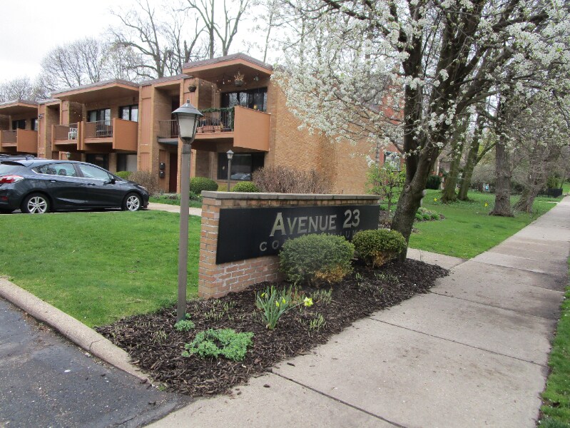 Foto principal - 23 College Ave SE