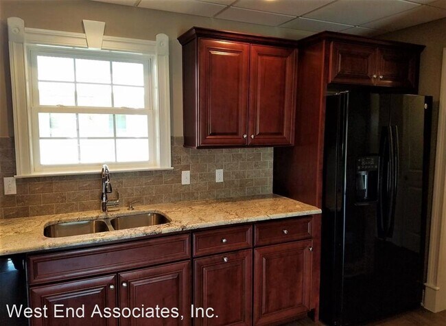 Foto del edificio - 2 br, 2 bath House - 252 N Walnut St, apt 210