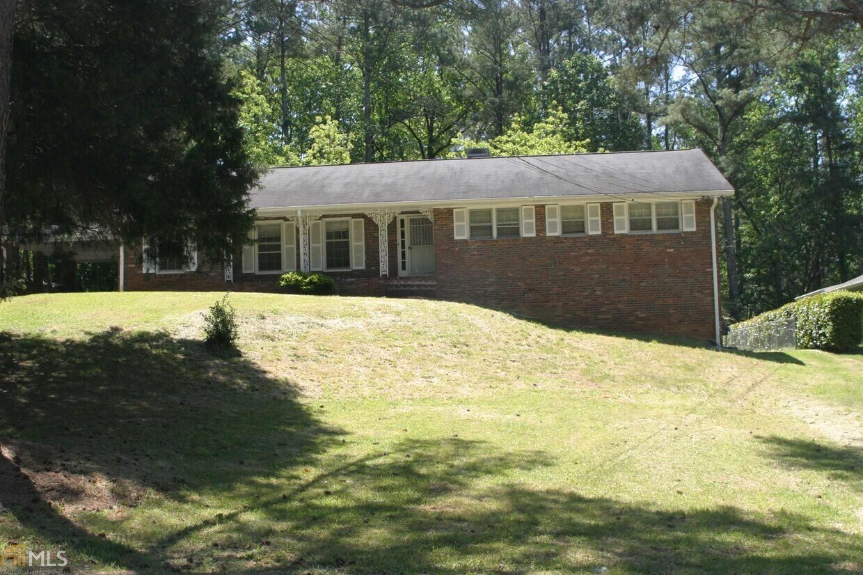 3220 Mangum Ln SW, Atlanta, GA 30311 House for Rent in Atlanta, GA