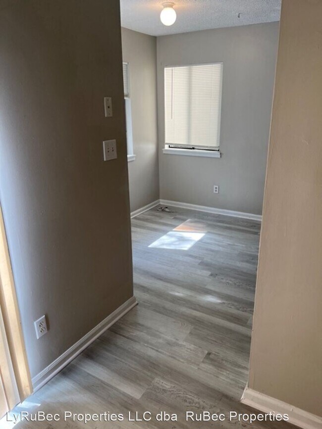 Foto del edificio - 3 br, 2 bath House - 12200 Rock Canyon Dr