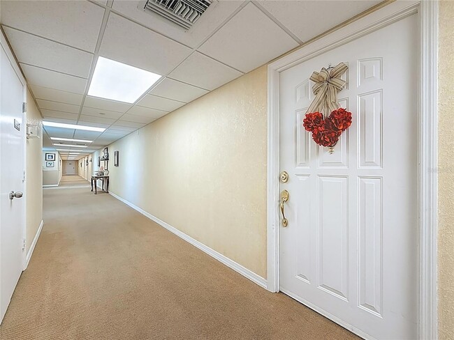 Foto del edificio - 400 64th Ave