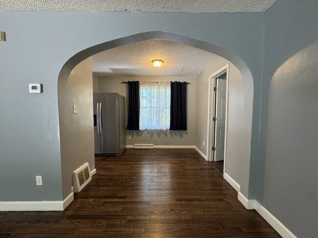Foto del edificio - 1276 Hillcrest Rd