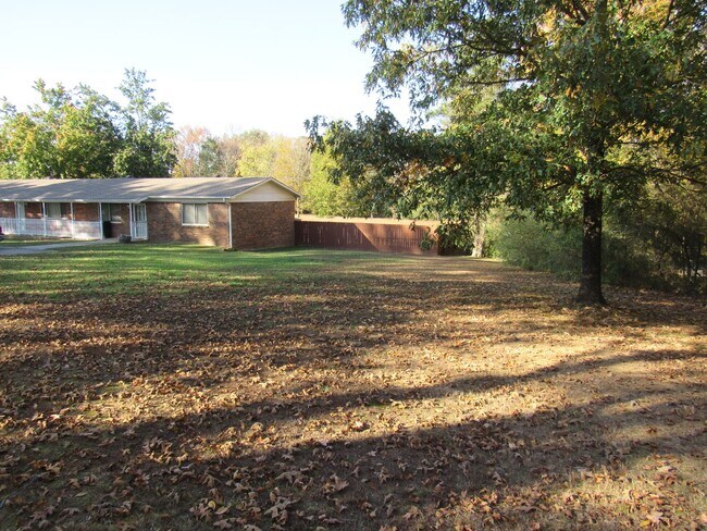 Foto del edificio - Contact Peggy 501 676 1758