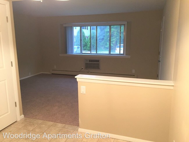 Building Photo - 1233-1233 Woodridge Dr