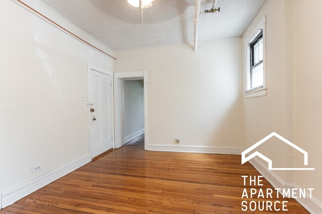 Foto del edificio - 520 W Cornelia Ave