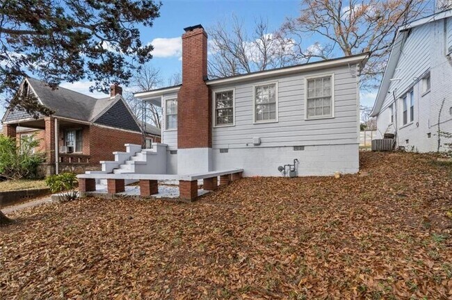 Foto del edificio - 449 10th St NW