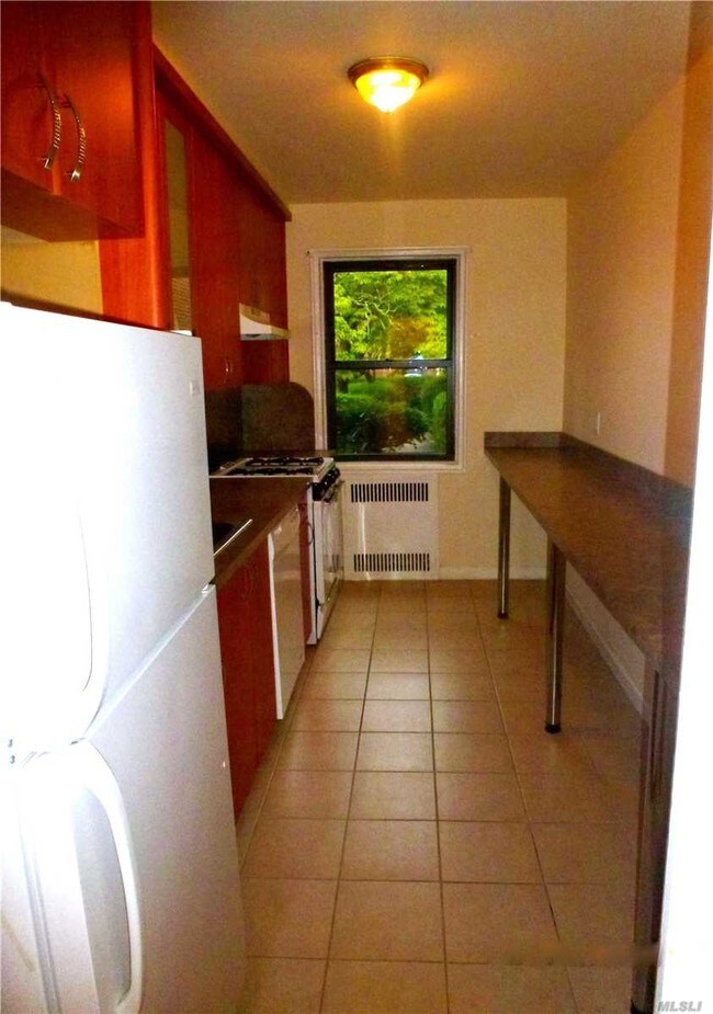 Foto del edificio - 73 Hilbert St