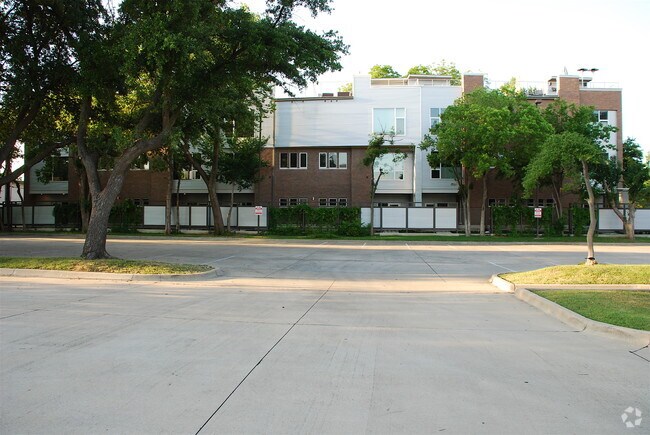 Foto del edificio - 4219 Mckinney Ave