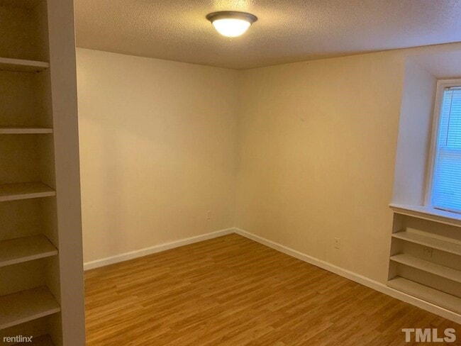 Building Photo - 111 Killam Ct