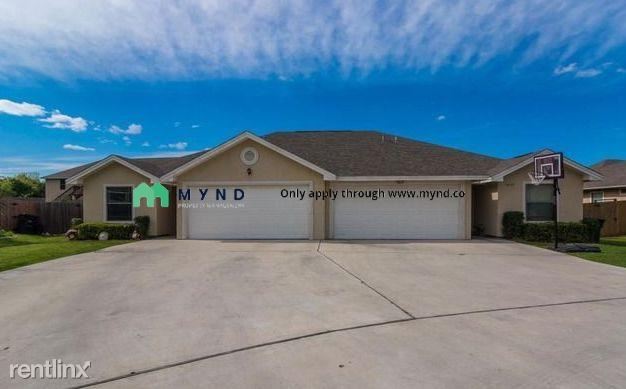 Primary Photo - 3048-3050 Pine Valley Dr