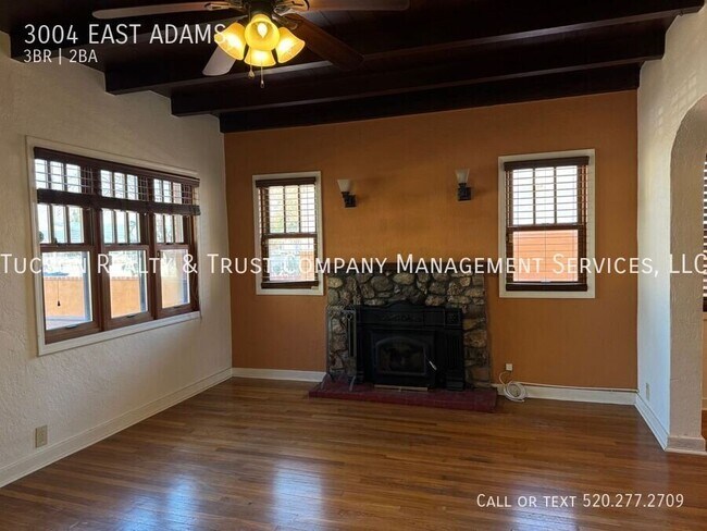 Foto del edificio - 3004 EAST ADAMS-