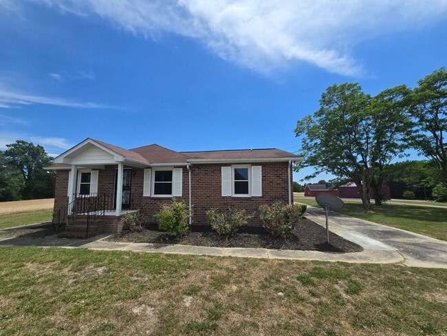 Building Photo - NEWLY REMODELED 3 BR House in Prince George County