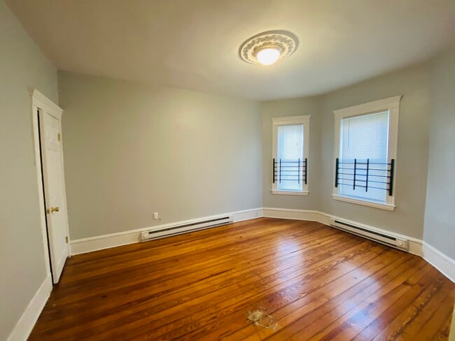 Building Photo - 8 Coleman St