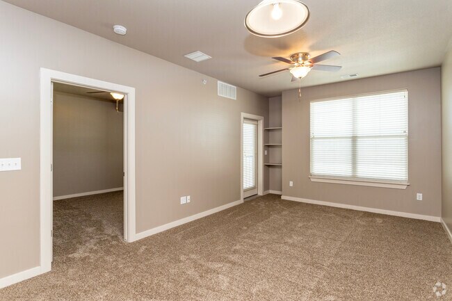 1BR, 1BA - Goldenrod 1 - Shadow Lake Square
