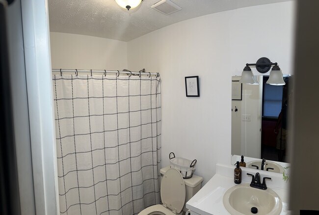 Foto del edificio - 1167 Windham Ct