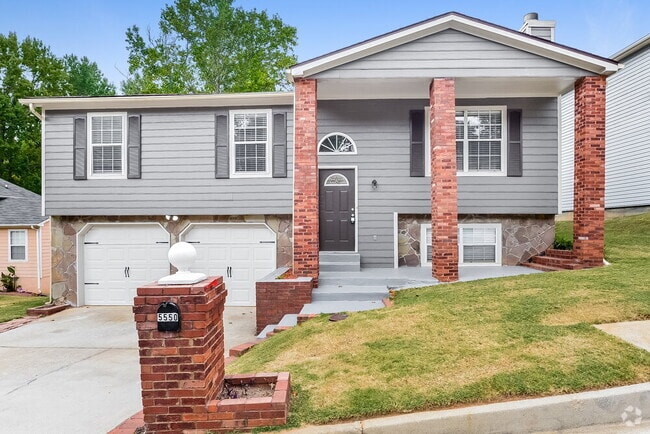 Building Photo - 5550 Emerald Glen