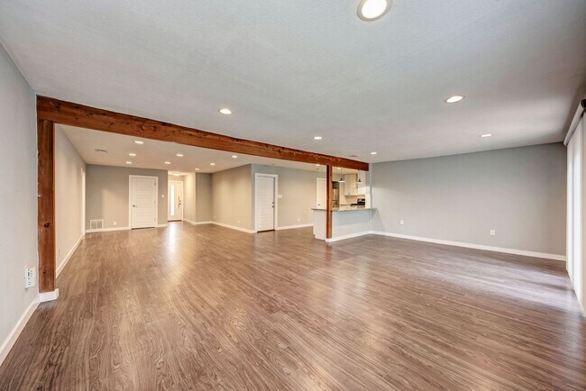 Building Photo - 3/2 Home in East Austin