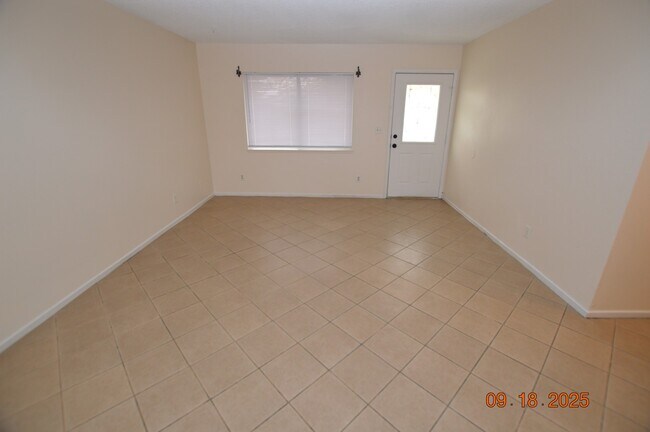 Foto del edificio - 3646 Longfellow St