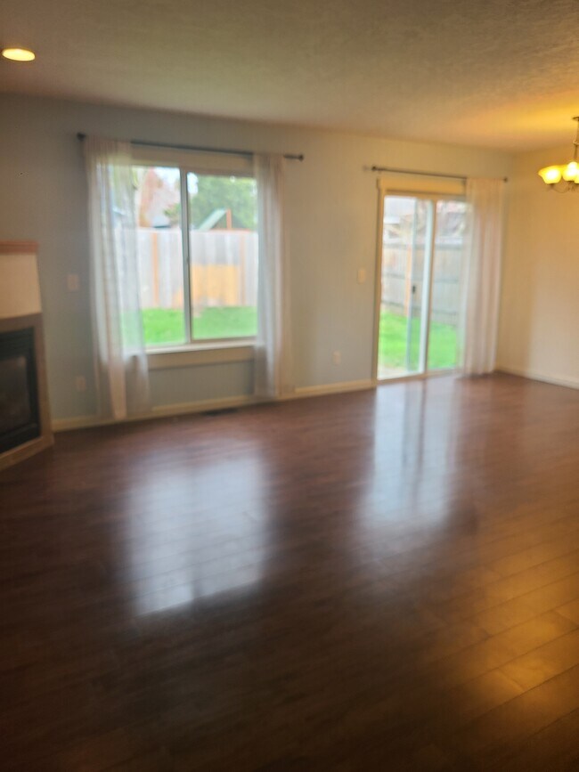 Building Photo - 31693 NW Wascoe St