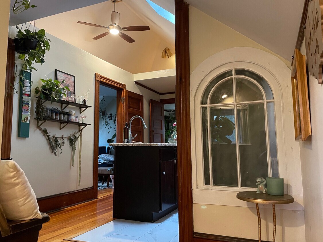 Foto principal - 121 Rutherglen Ave