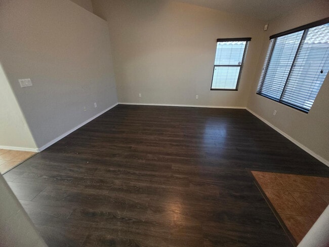 Foto del edificio - 3607 S 257th Ln