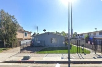Building Photo - 15550 Vanowen St