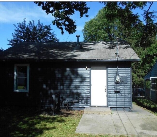 Building Photo - 2835 Adams St