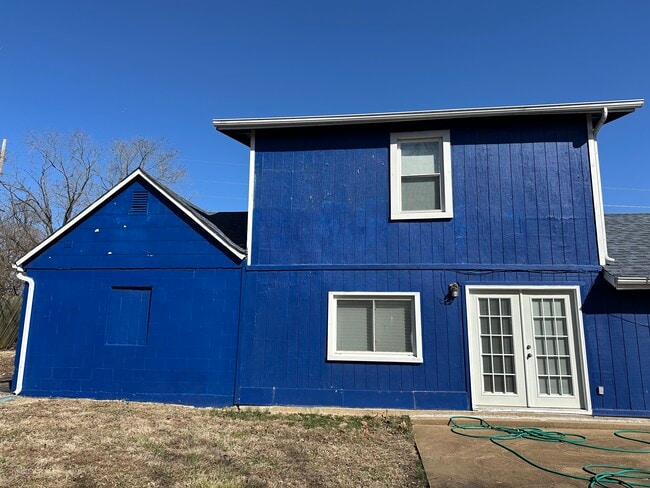 Building Photo - 16828 Manchester Rd