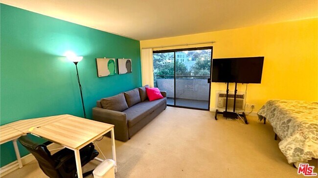 Foto del edificio - 10982 Roebling Ave