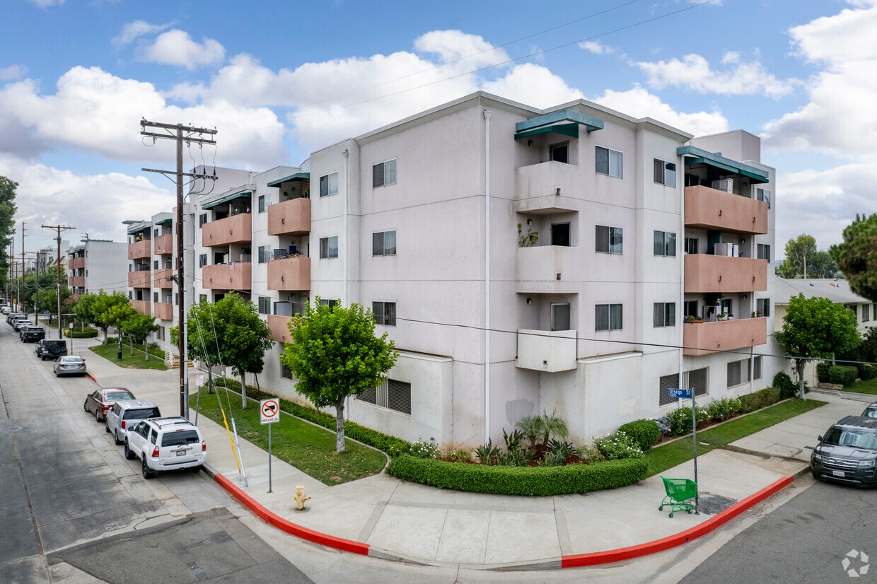 11330 Otsego St, North Hollywood, CA 91601 Apartments in North