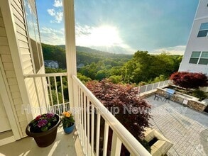 Building Photo - 4205 Ramapo Ct