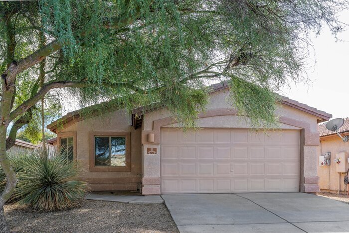 6779 W Dovewood Way, Tucson, AZ 85757