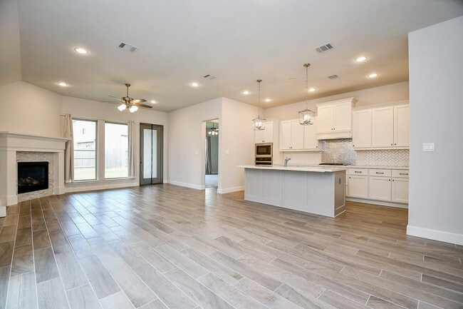 Building Photo - 21312 Palm Arbor Dr