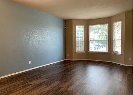 Building Photo - 15114 Wing Heart