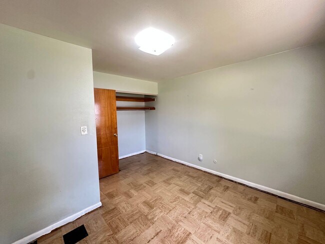 Foto del edificio - 2723 McCall St