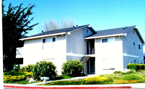 Primary Photo - 6530 Country Club Dr