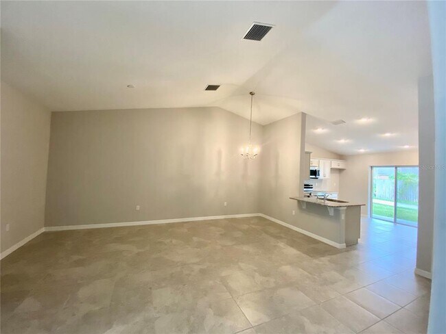 Building Photo - 49 Wellwater Dr